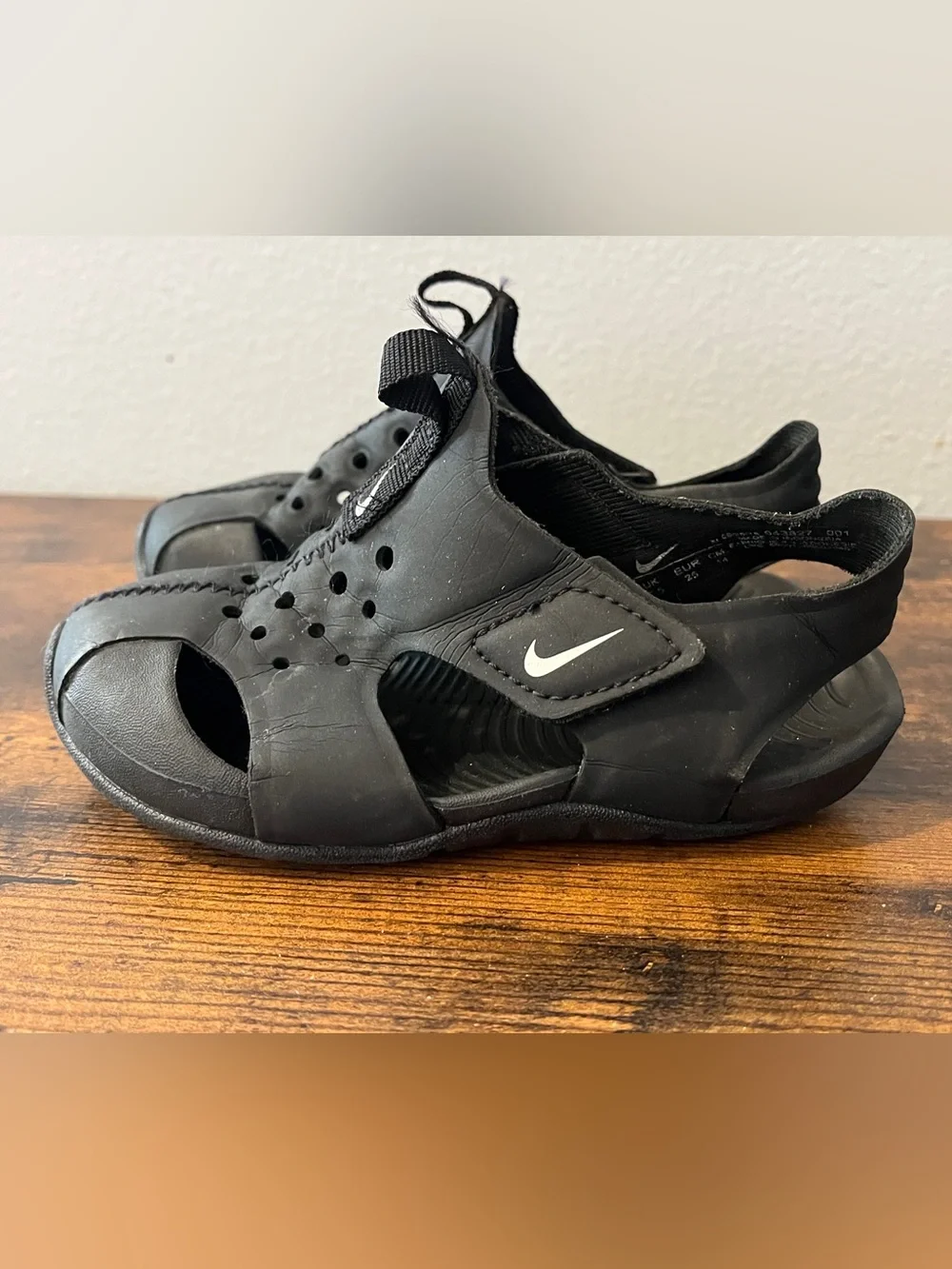 Nike Kids Black Open-Toe Adjustable Sport Sandals